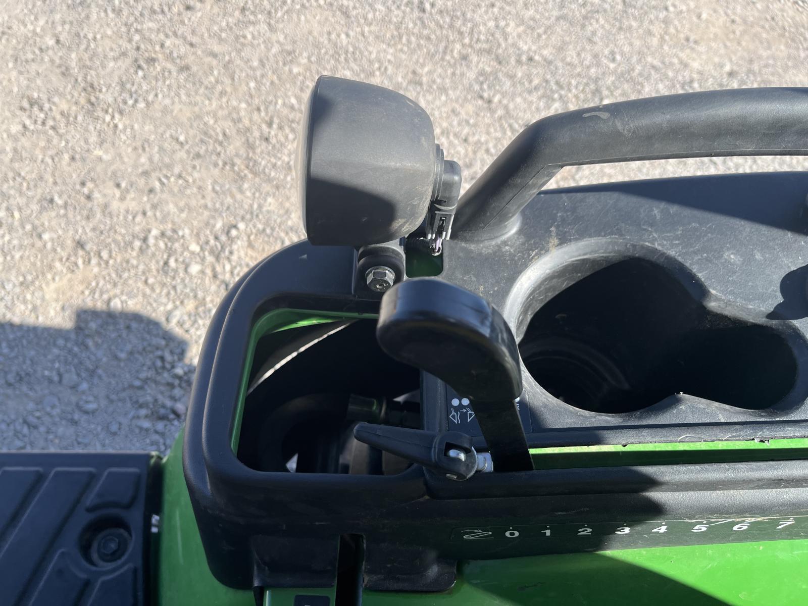 ./imagenes/INVOICE/2019/17516/TRACTOR JOHN DEERE 1025R (13).JPG